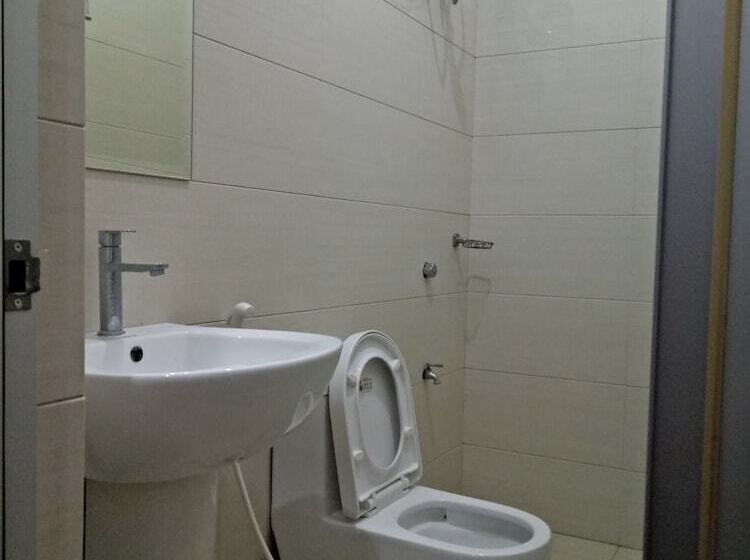 חדר משפחתי, Meaco Hotel   Anilao