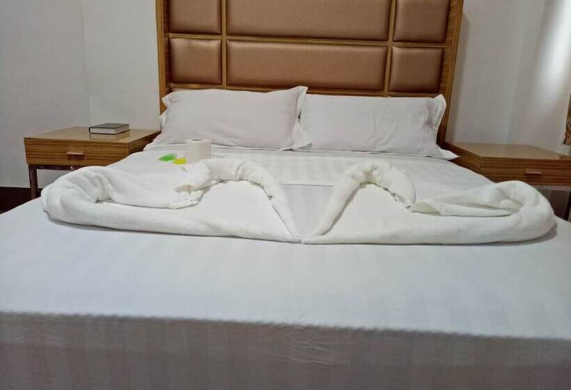 חדר משפחתי, Meaco Hotel   Anilao