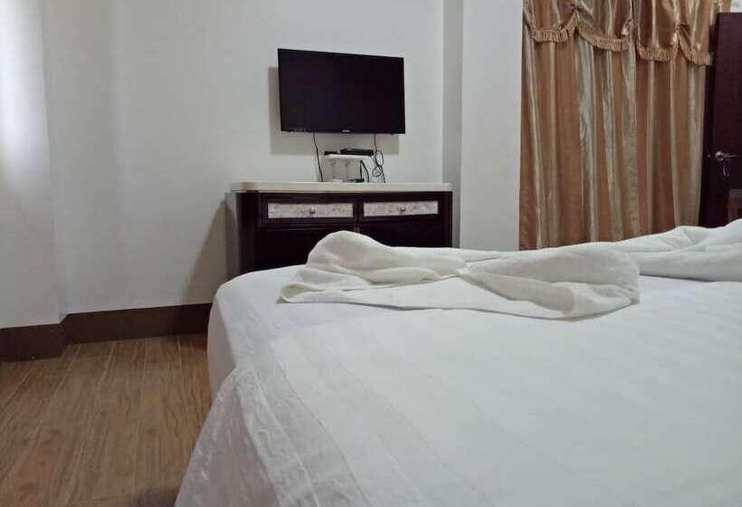 חדר משפחתי, Meaco Hotel   Anilao