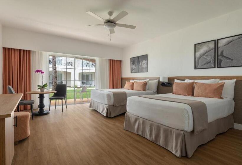 Номер Deluxe Вид на Бассейн, Apartments Punta Cana by Be Live