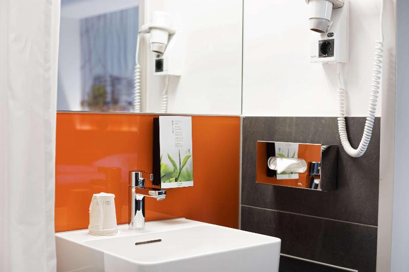 חדר סטנדרט עם מיטת קומתיים, Campanile Leipzighalle Airport