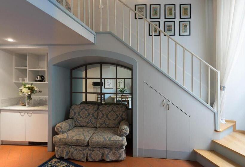 سوییت سوپریور, Corte Dei Neri