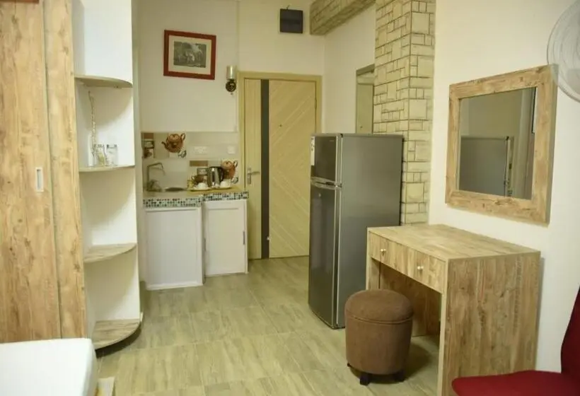 اتاق استاندارد با بالکن, Easy Stay Residence