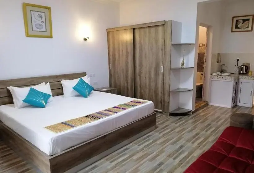 اتاق استاندارد با بالکن, Easy Stay Residence