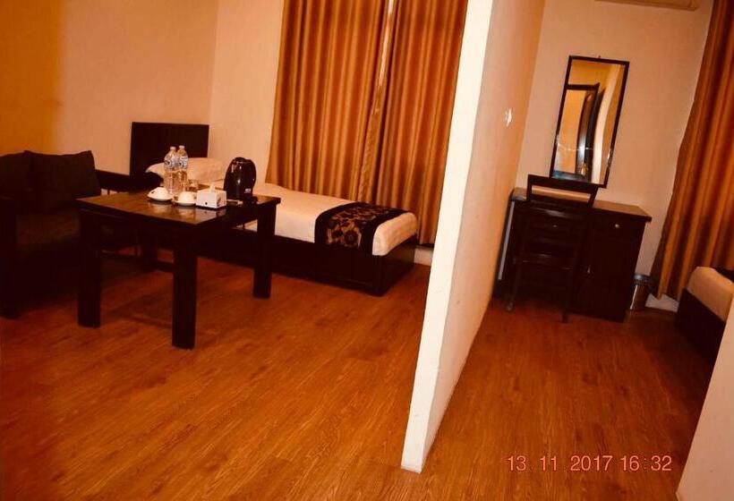 سوییت جونیور, Hema