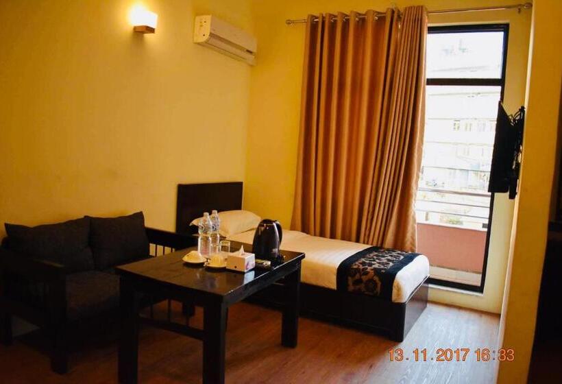 سوییت جونیور, Hema