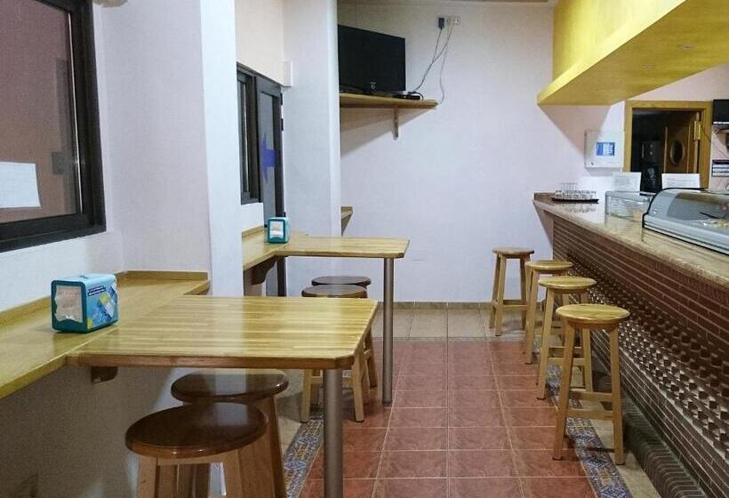 غرفة قياسية ثلاثية, Hostal San Marcos Ii