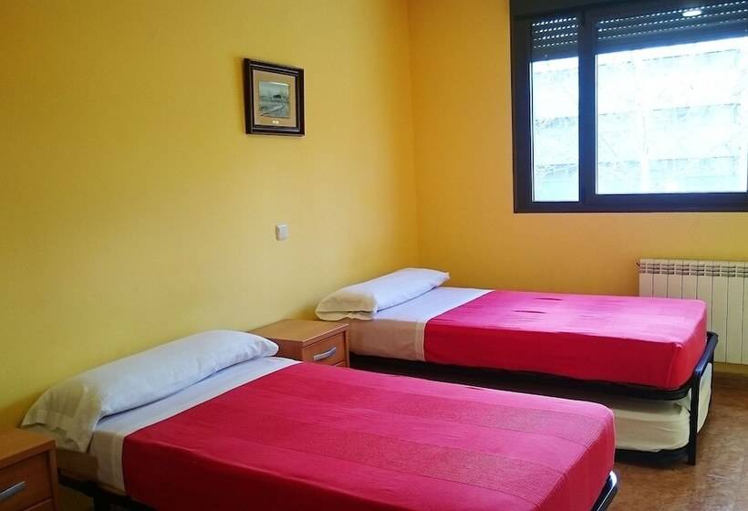 غرفة قياسية ثلاثية, Hostal San Marcos Ii