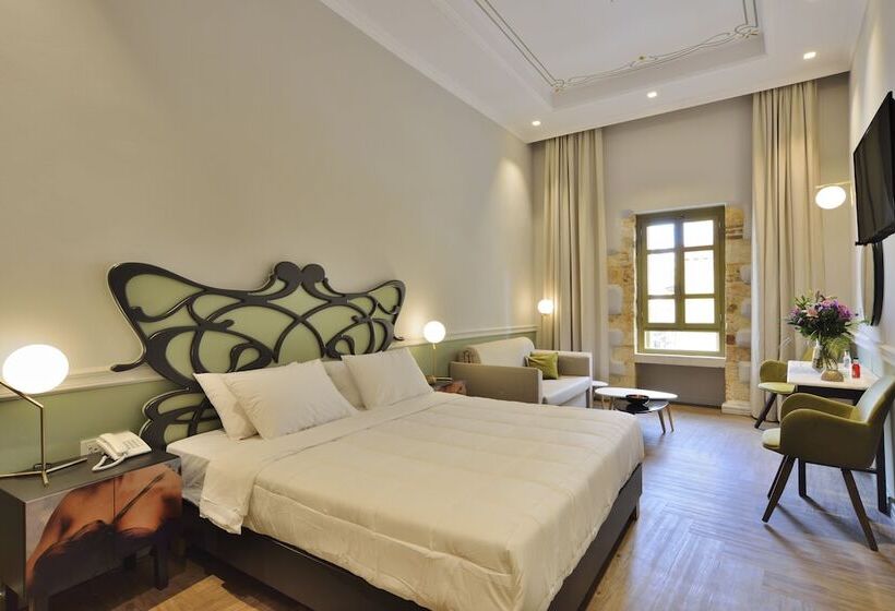 חדר קלאסי, Elia Palatino