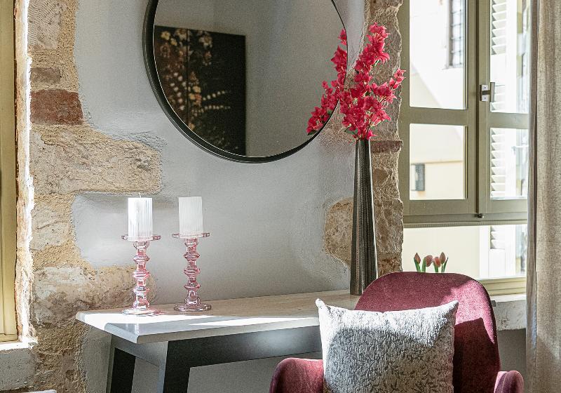 חדר קלאסי, Elia Palatino