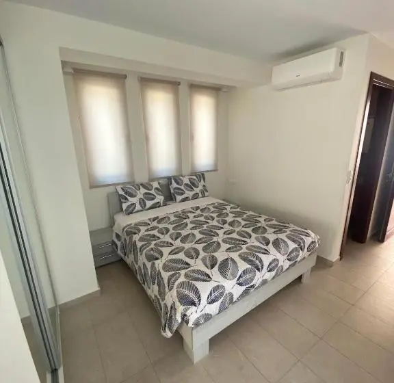 オーシャンビューデラックスルームバルコニー付き, Elpiniki Luxury Rooms