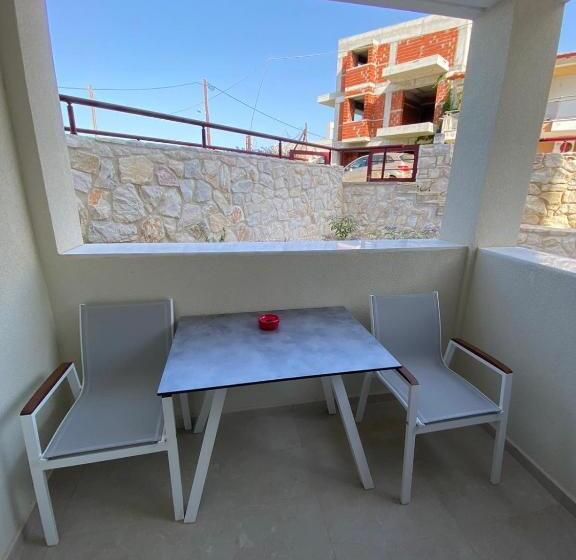 غرفة إقتصادية, Elpiniki Luxury Rooms