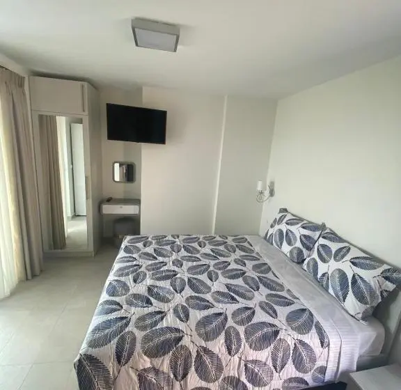 サイドシービューファミリールーム, Elpiniki Luxury Rooms