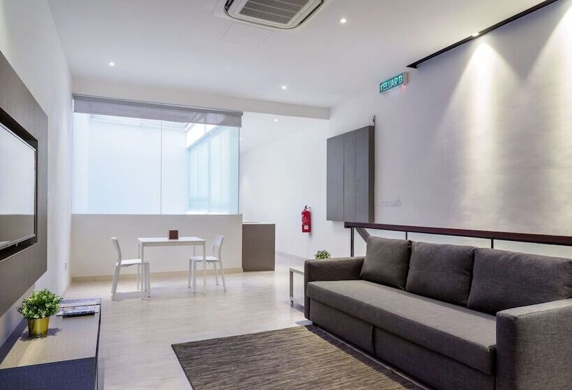 Lakosztály, Hutton Central Managed By The Ascott Limited