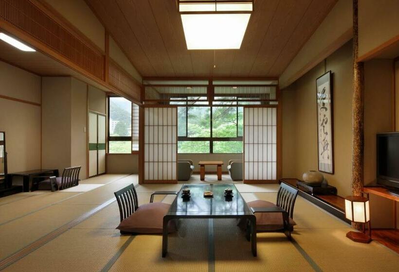 חדר סטנדרט, Nanaeyae