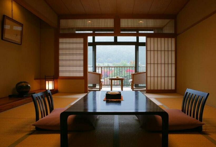 חדר סטנדרט, Nanaeyae