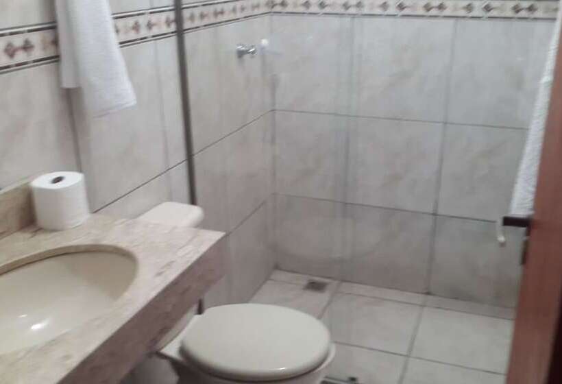 标准三人间, Pousada Paraiso