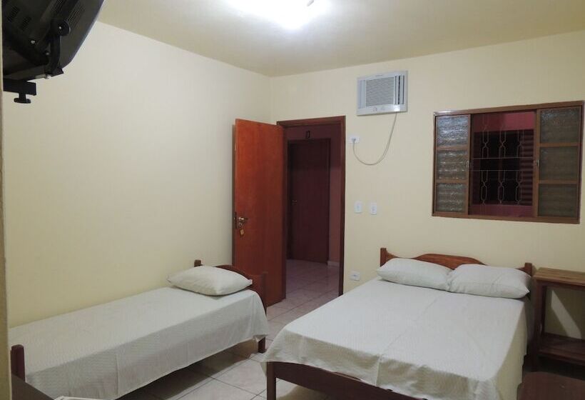 标准三人间, Pousada Paraiso