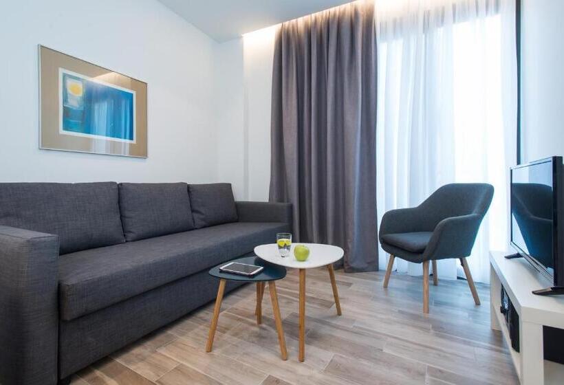 1 Bedroom Apartment, Spot Apart