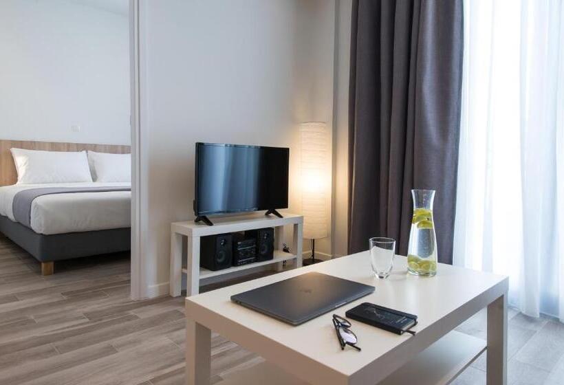 2 Bedroom Apartment, Spot Apart