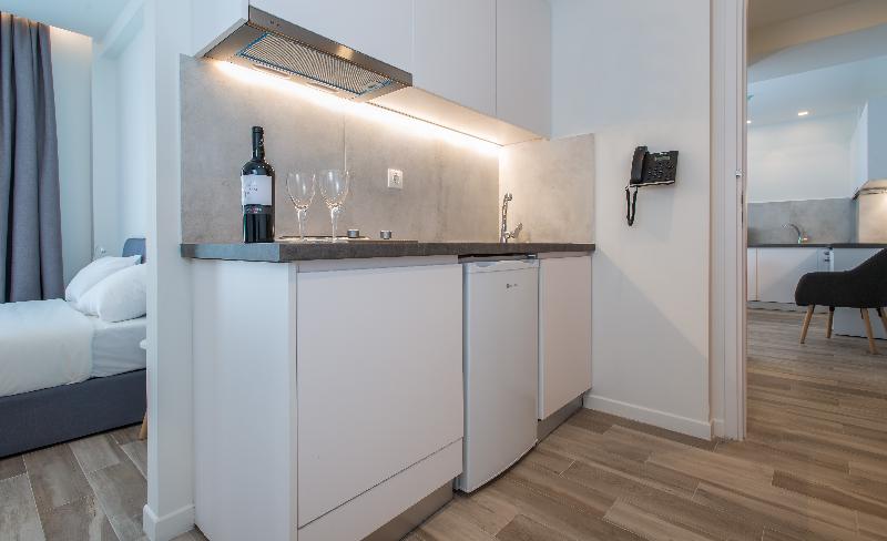 2 Bedroom Apartment, Spot Apart