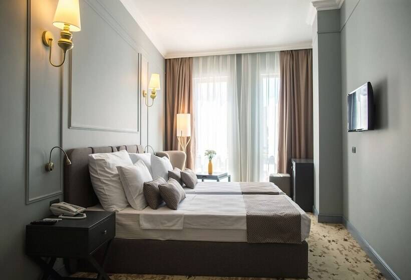 اتاق خانوادگی, Teatro Rooms