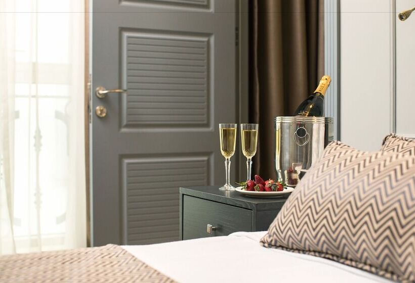 اتاق خانوادگی, Teatro Rooms