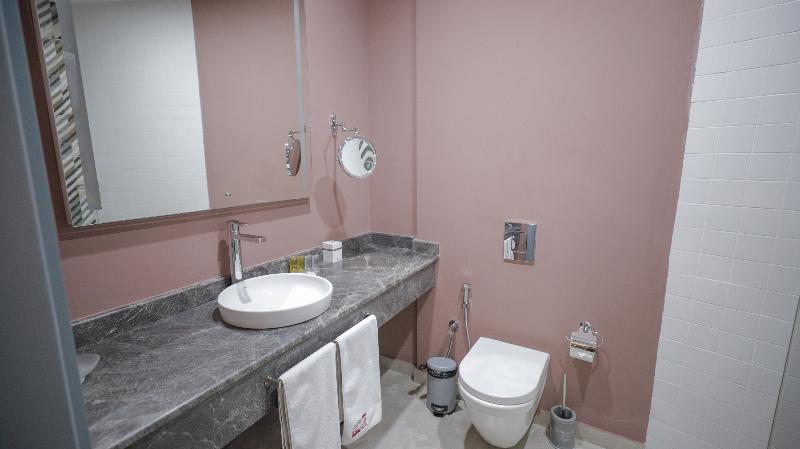 اتاق خانوادگی, Teatro Rooms