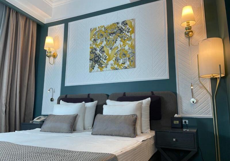 اتاق خانوادگی, Teatro Rooms