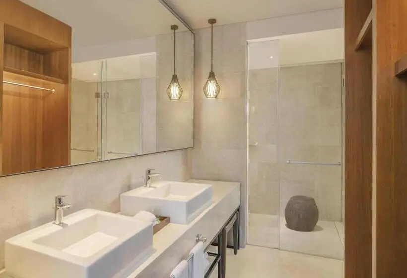 2 Bedroom Family Suite