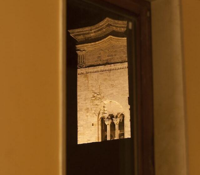 غرفة قياسية, Palazzo Moccia