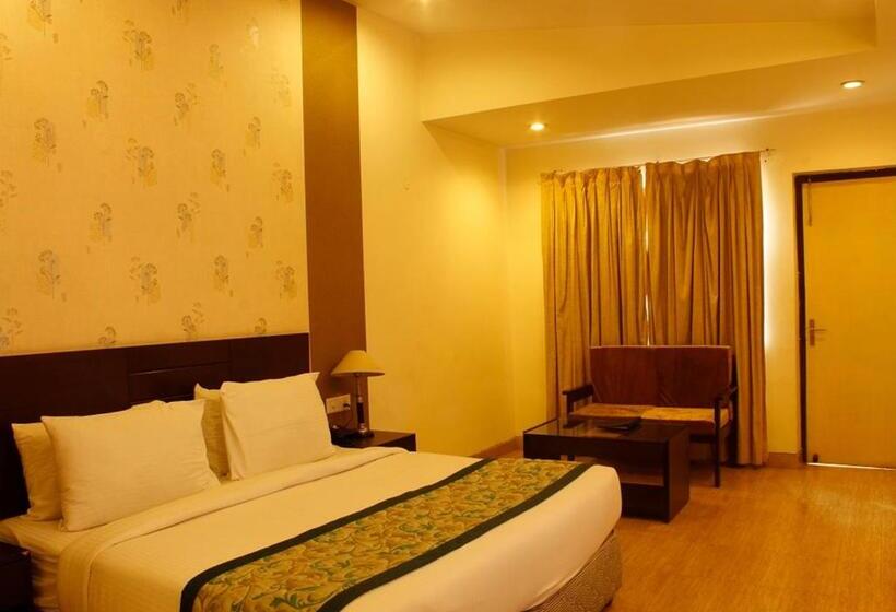 חדר סטנדרט, M B Greens Clarks Inn