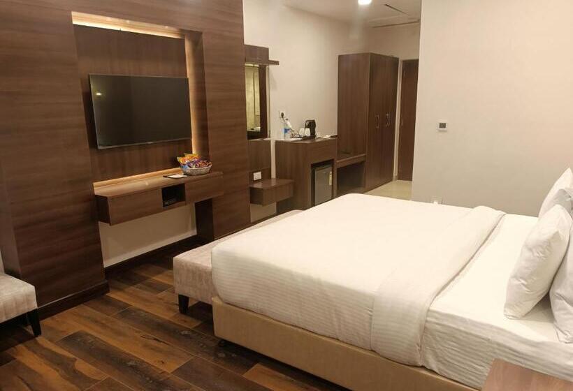 חדר אקונומי, M B Greens Clarks Inn