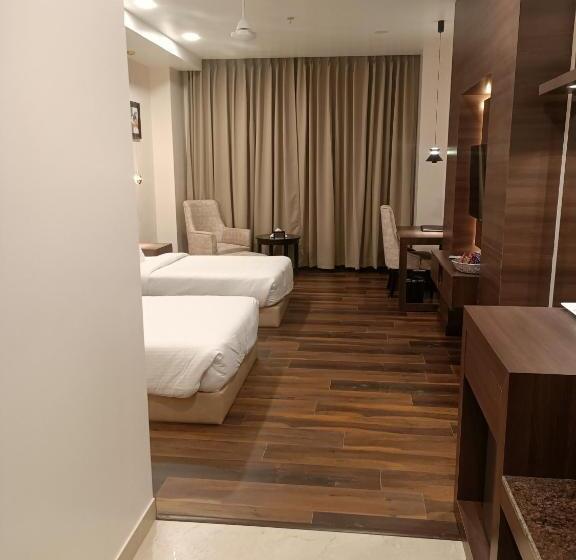 חדר אקונומי, M B Greens Clarks Inn