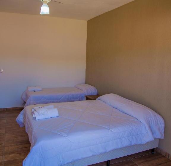 基本三人间, Pouso Tiradentes