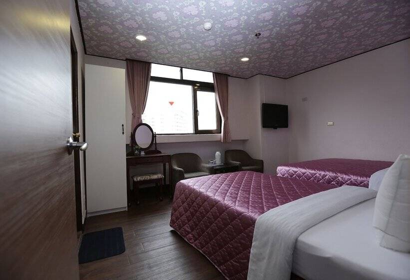 اتاق استاندارد سه نفره, Sofu