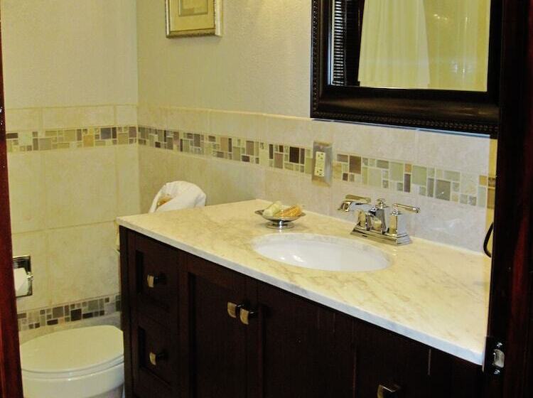 디럭스 룸, The North Shore Inn