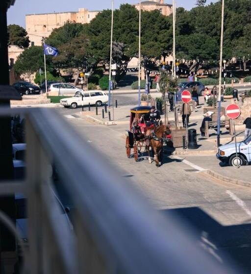 مجموعه ویستا شهر, Casa Azzopardi Suites