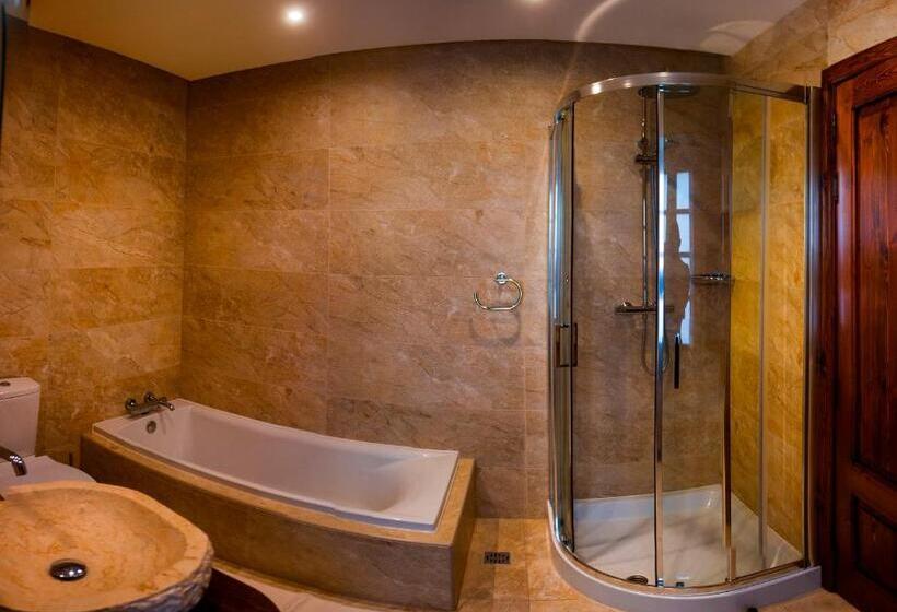 مجموعه ویستا شهر, Casa Azzopardi Suites