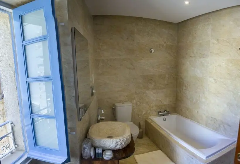 مجموعه ویستا شهر, Casa Azzopardi Suites