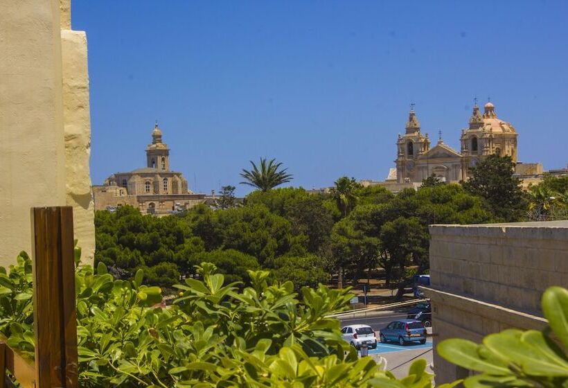 مجموعه ویستا شهر, Casa Azzopardi Suites