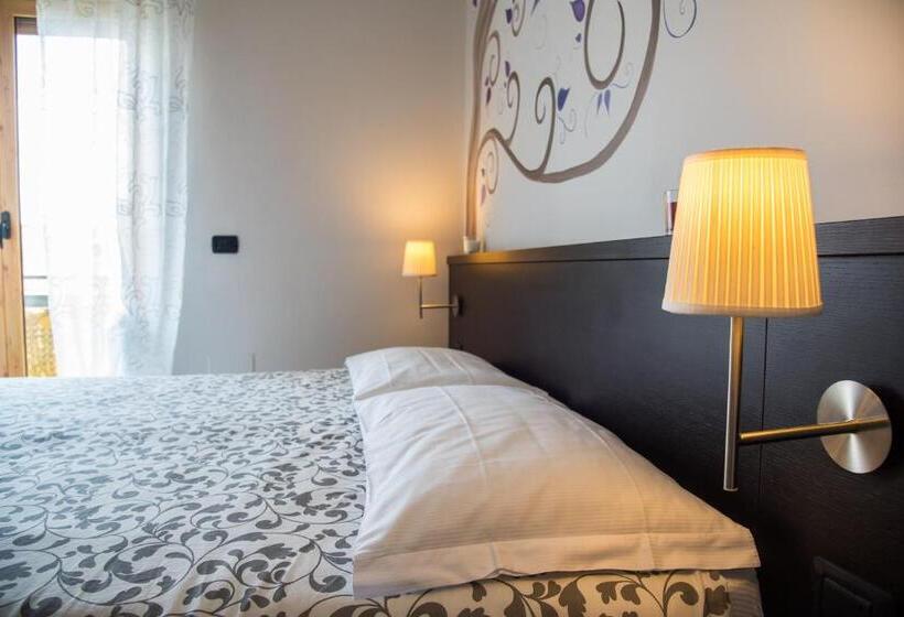 Номер Стандарт Трехместный, Guest House Park Valmontone