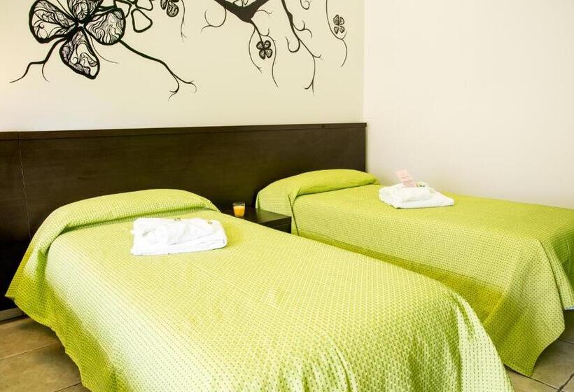 Четырехместный Номер Стандарт, Guest House Park Valmontone