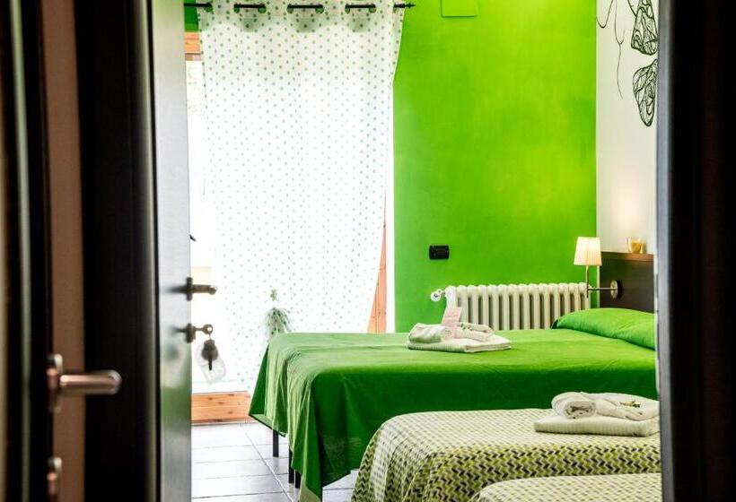 Четырехместный Номер Стандарт, Guest House Park Valmontone