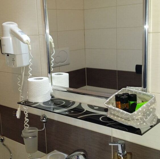 Четырехместный Номер Стандарт, Guest House Park Valmontone