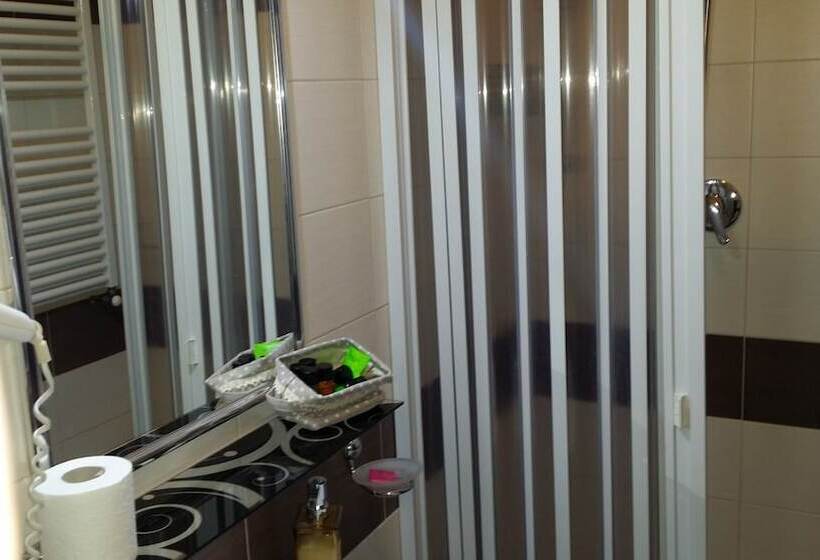 Четырехместный Номер Стандарт, Guest House Park Valmontone