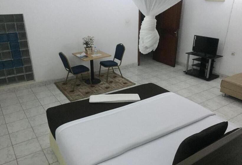 Deluxe Suite King Bed, Romalo Hotel & Apartments