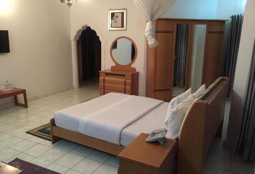 Deluxe Suite King Bed, Romalo Hotel & Apartments