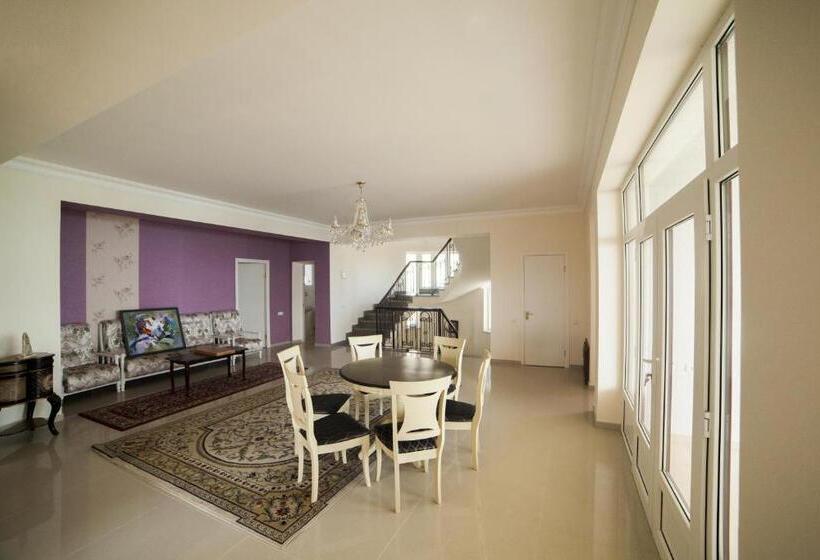 ویلای یک اتاق خوابه با استخر شنا, Sevan Villa