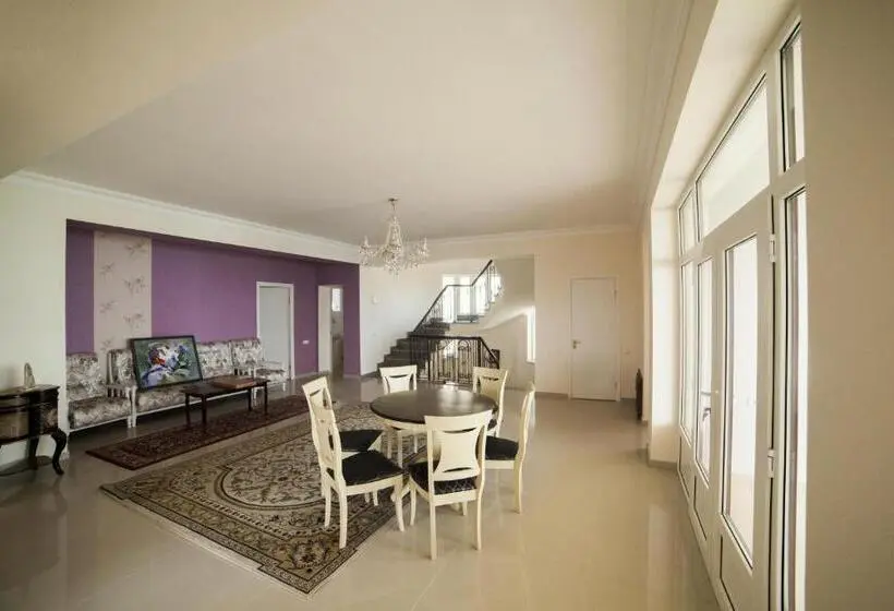ویلای یک اتاق خوابه با استخر شنا, Sevan Villa